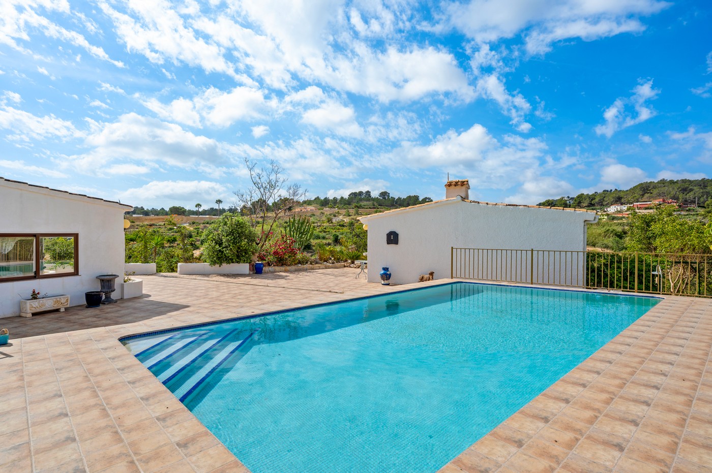 Country estate with 4 bedrooms and 3 bathrooms in La Nucia | Ref: MM-003572