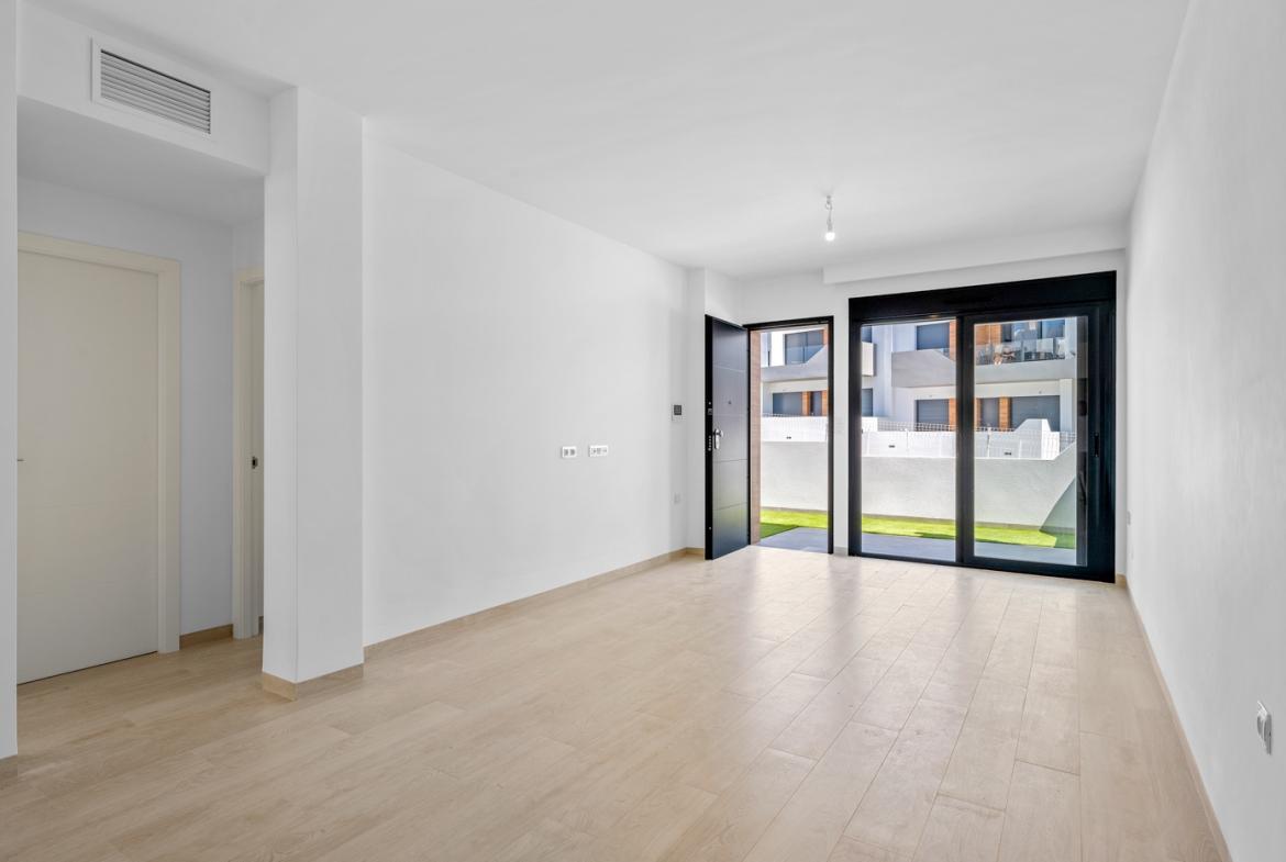 Apartment with 2 bedrooms and 2 bathrooms in San Miguel | Ref: C-003573