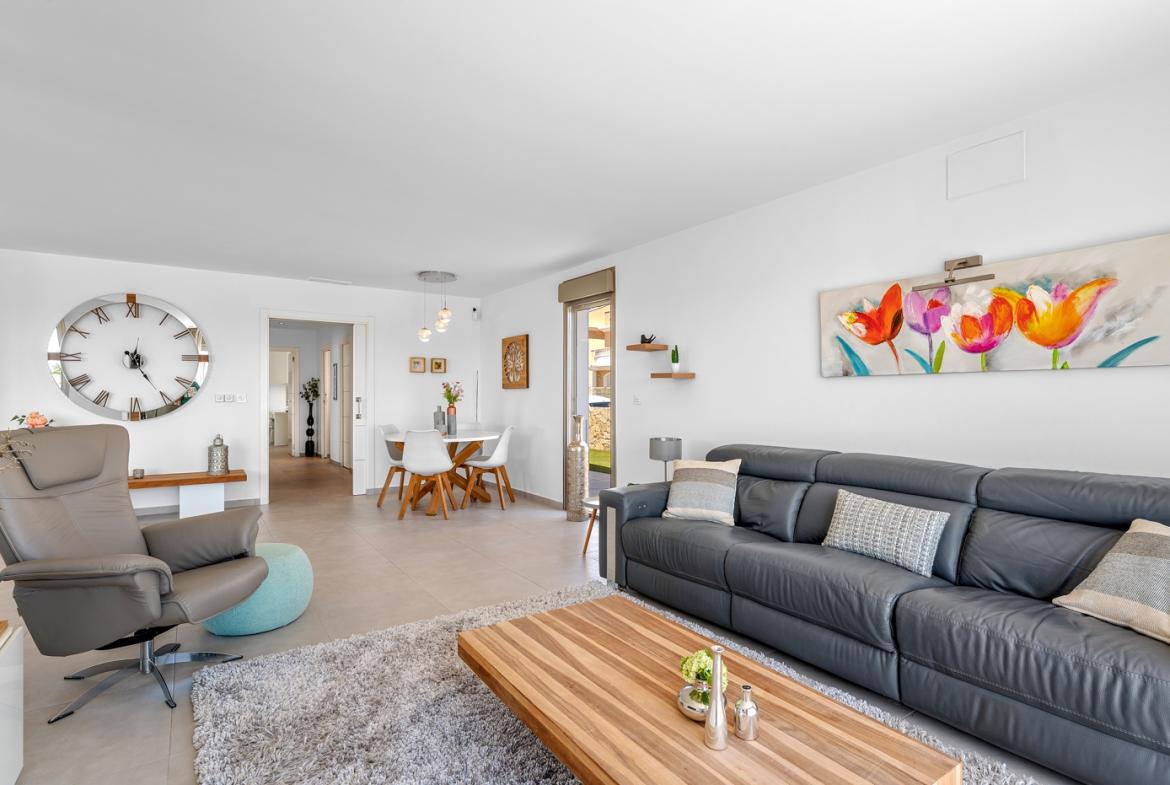 Villa with 3 bedrooms and 2 bathrooms in La Marina | Ref: S-003574
