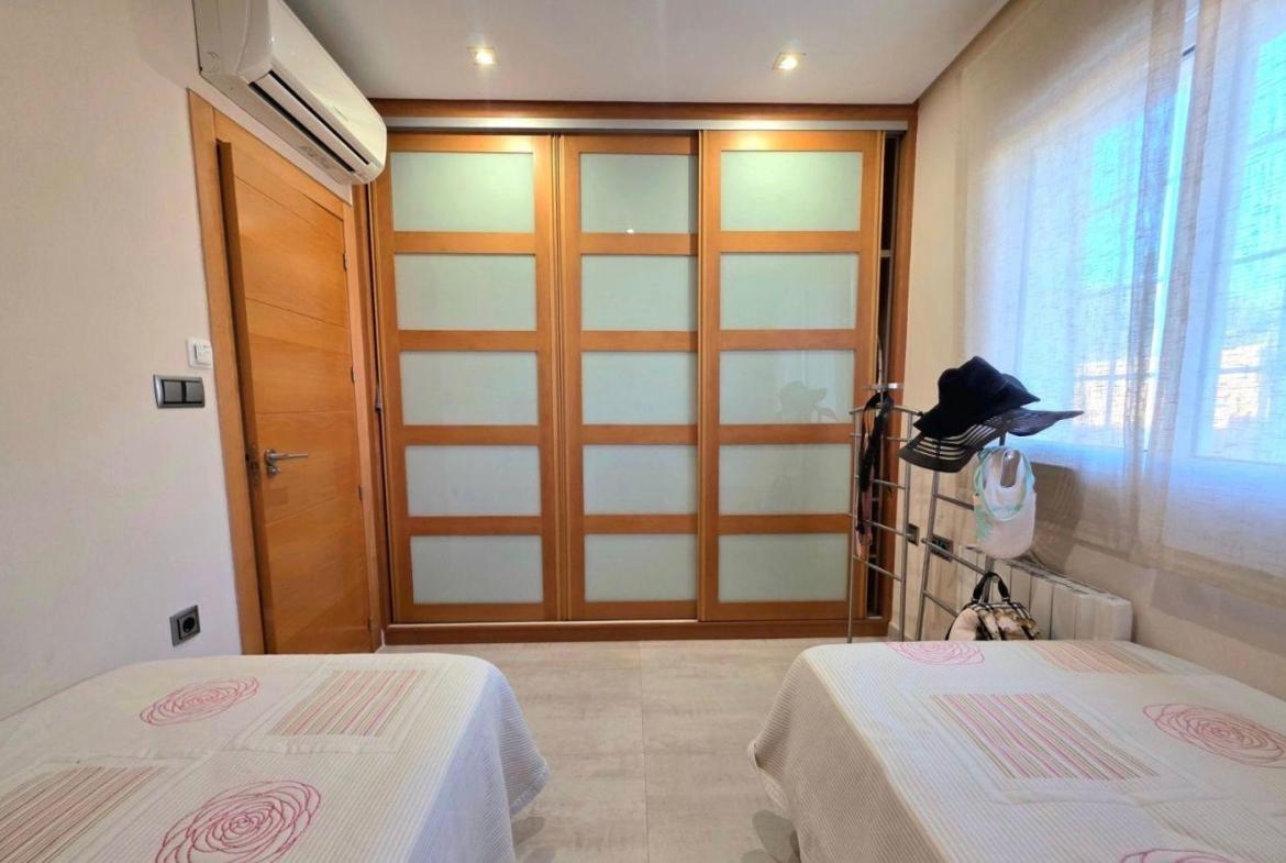 Villa with 5 bedrooms and 3 bathrooms in Dehesa de campoamor | Ref: URE5002/6689