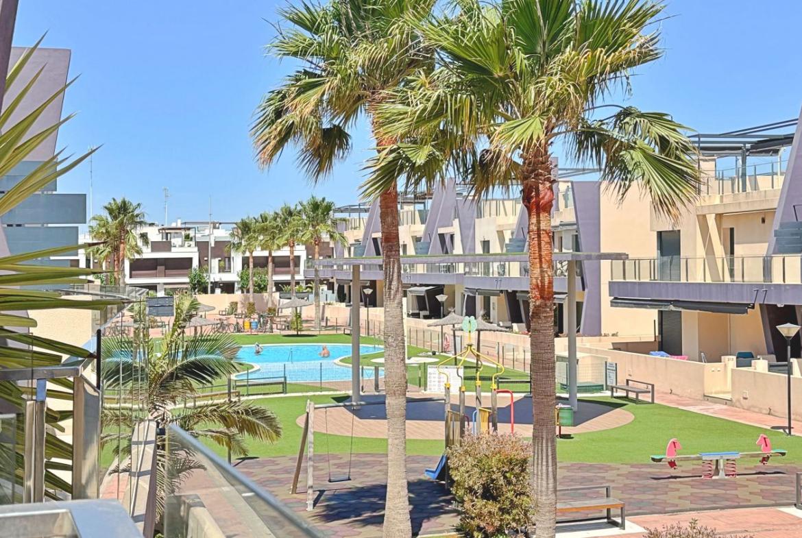 Penthouse with 3 bedrooms and 2 bathrooms in Pilar de la Horadada | Ref: 4214