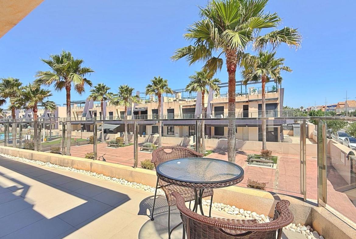 Penthouse with 3 bedrooms and 2 bathrooms in Pilar de la Horadada | Ref: 4214