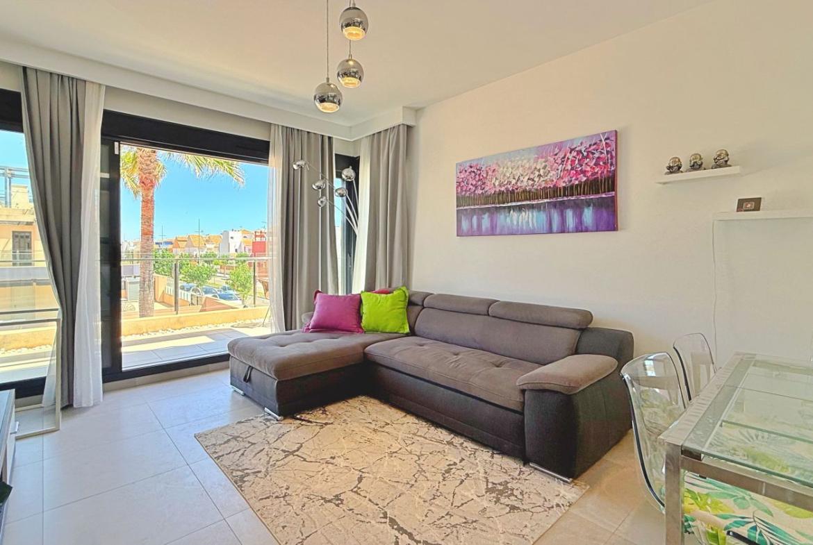 Penthouse with 3 bedrooms and 2 bathrooms in Pilar de la Horadada | Ref: 4214