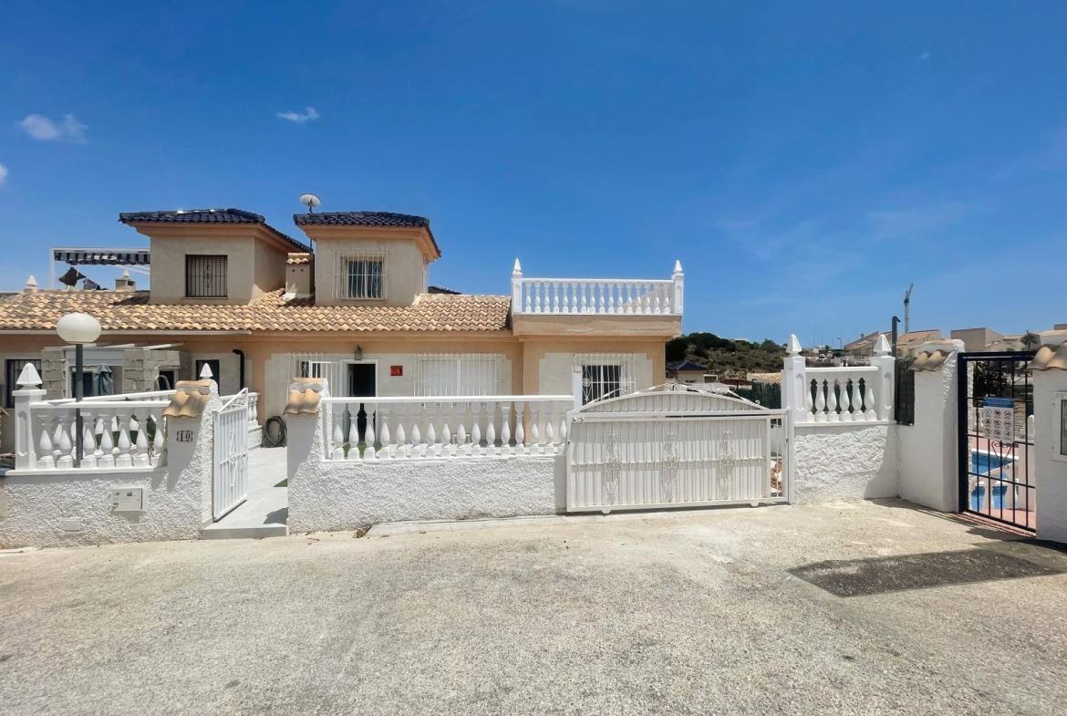 Townhouse with 3 bedrooms and 2 bathrooms in Ciudad Quesada | Ref: VA5429
