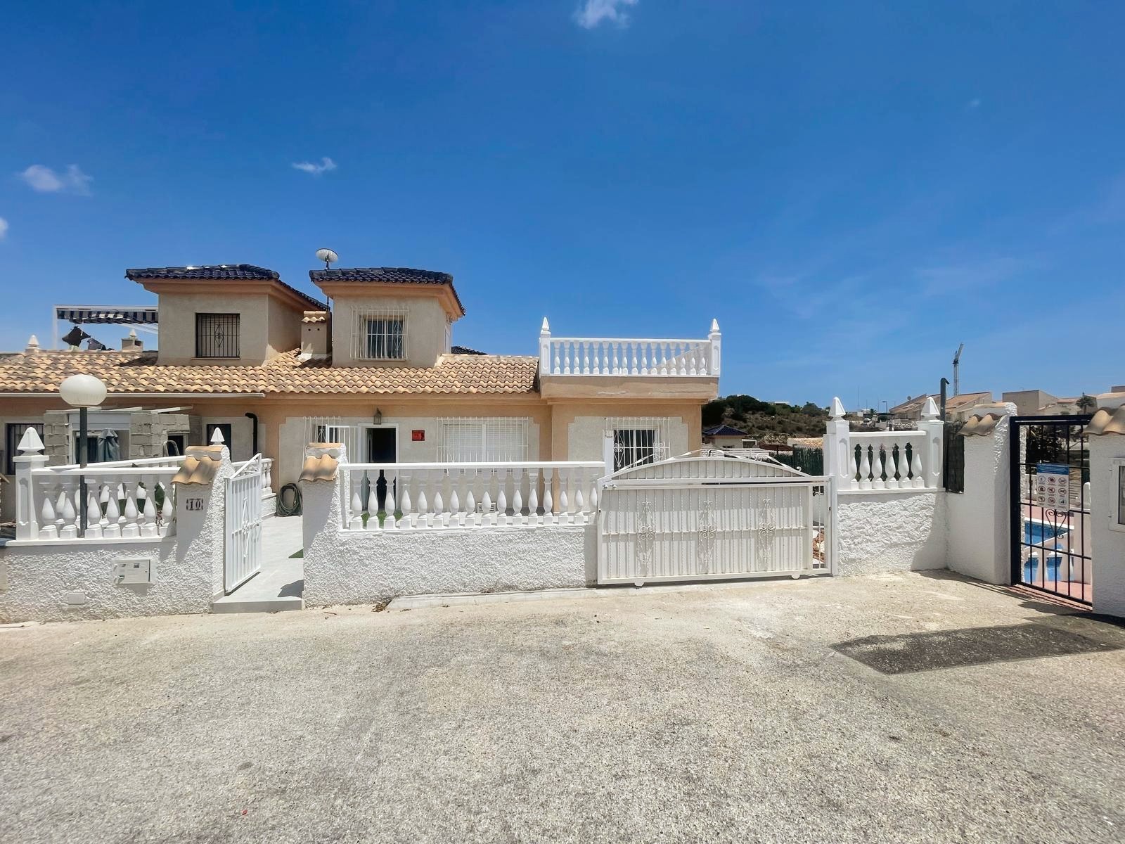 Townhouse with 3 bedrooms and 2 bathrooms in Ciudad Quesada | Ref: VA5429