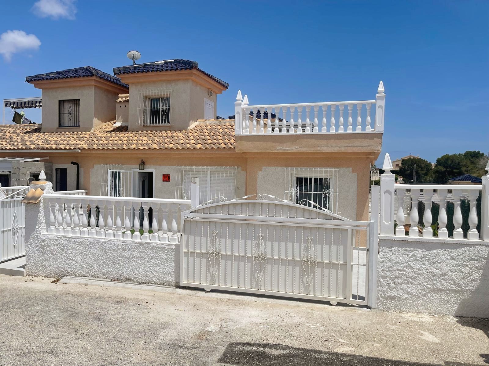 Townhouse with 3 bedrooms and 2 bathrooms in Ciudad Quesada | Ref: VA5429