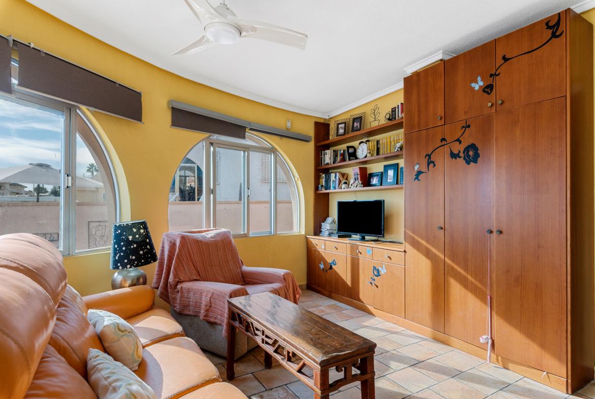 Villa with 4 bedrooms and 2 bathrooms in Ciudad Quesada – Rojales | Ref: K-003580