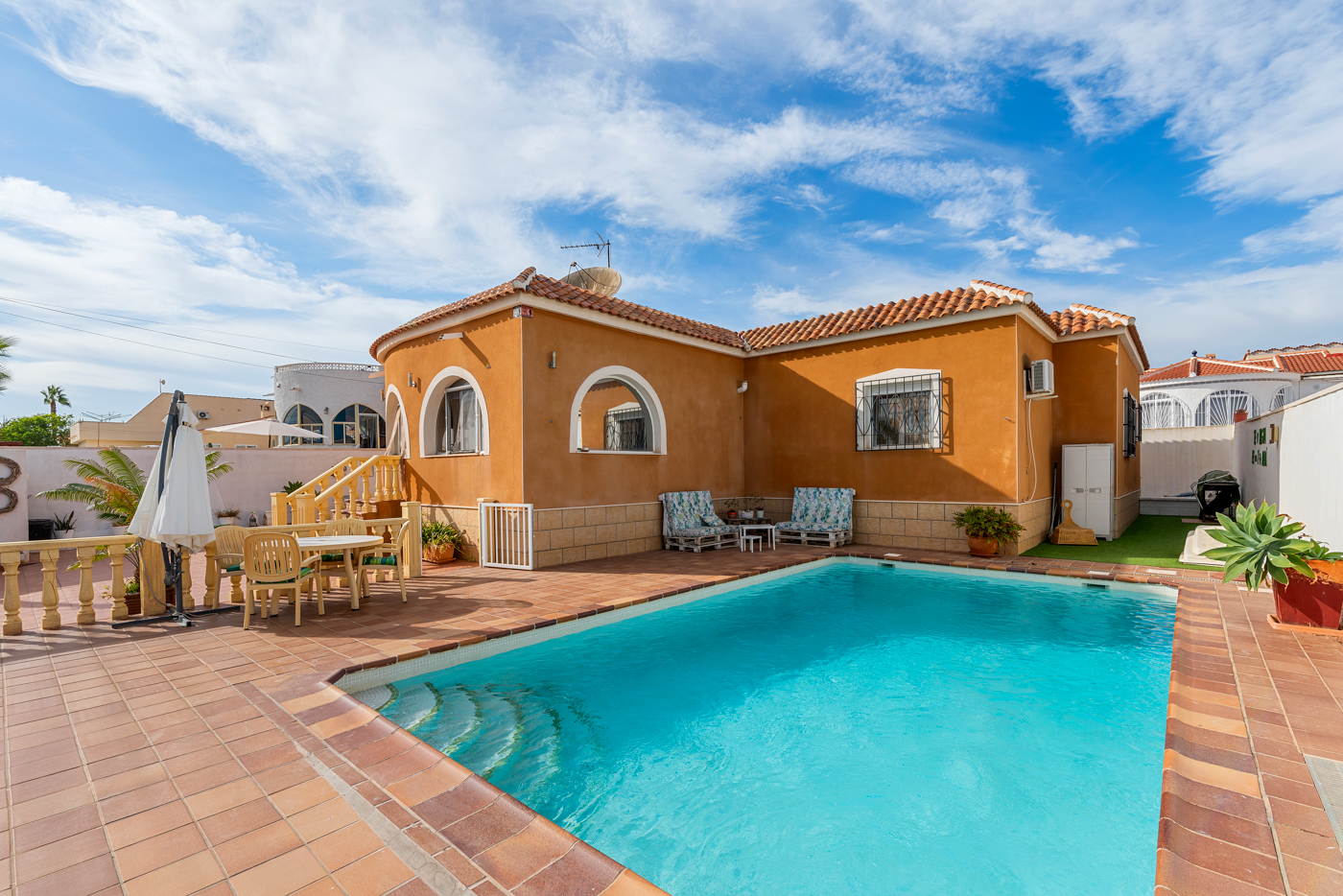 Villa with 4 bedrooms and 2 bathrooms in Ciudad Quesada – Rojales | Ref: K-003580