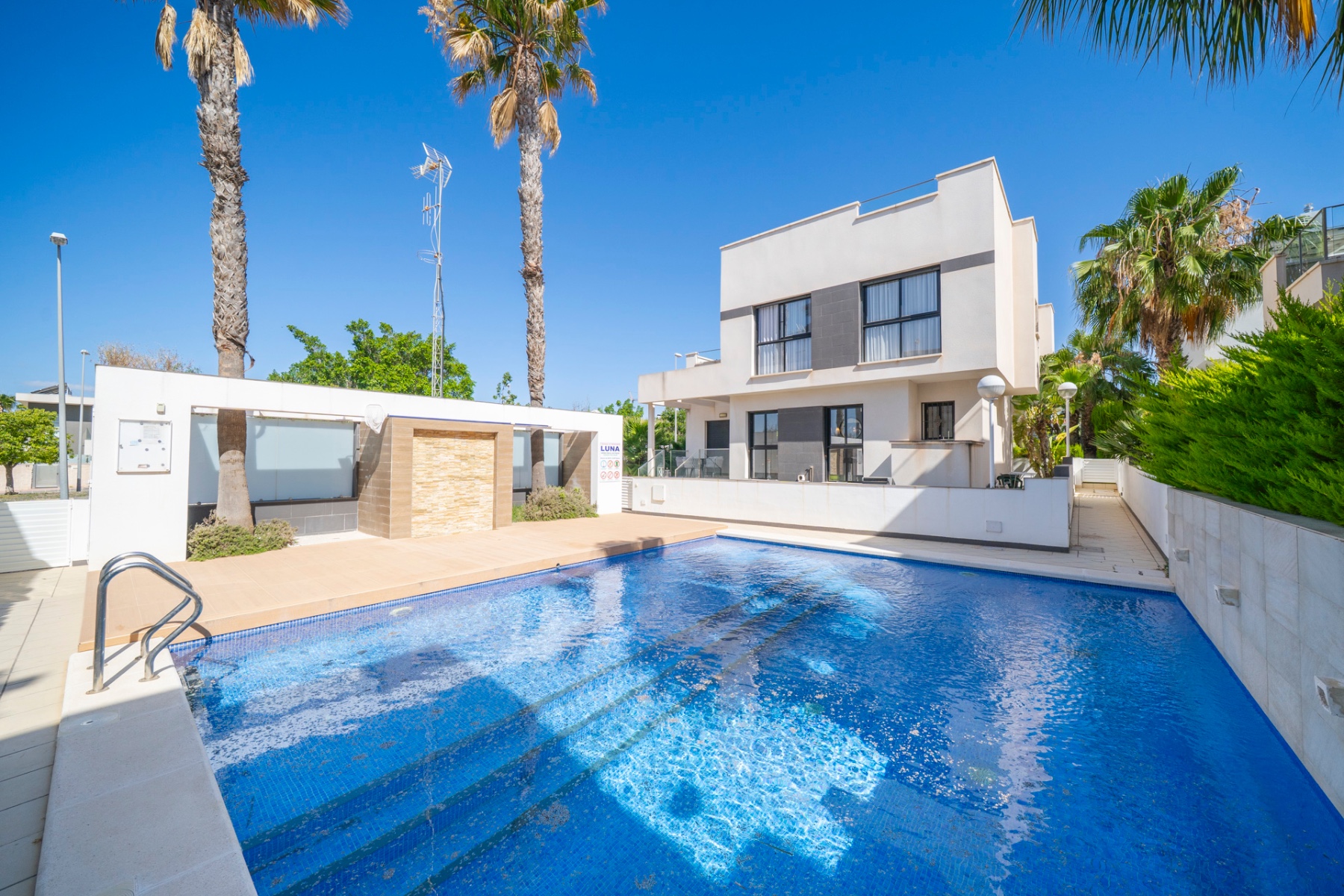 Villa with 3 bedrooms and 3 bathrooms in Ciudad Quesada – Rojales | Ref: K-003581