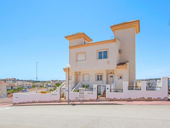 Semi-detached with 3 bedrooms and 2 bathrooms in Ciudad Quesada – Rojales | Ref: K-003583