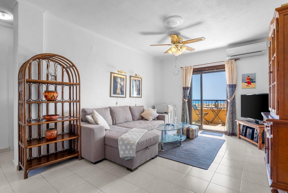 Apartment with 2 bedrooms and 1 bathroom in Torrevieja | Ref: K-003584