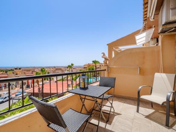 Apartment with 2 bedrooms and 1 bathroom in Torrevieja | Ref: K-003584