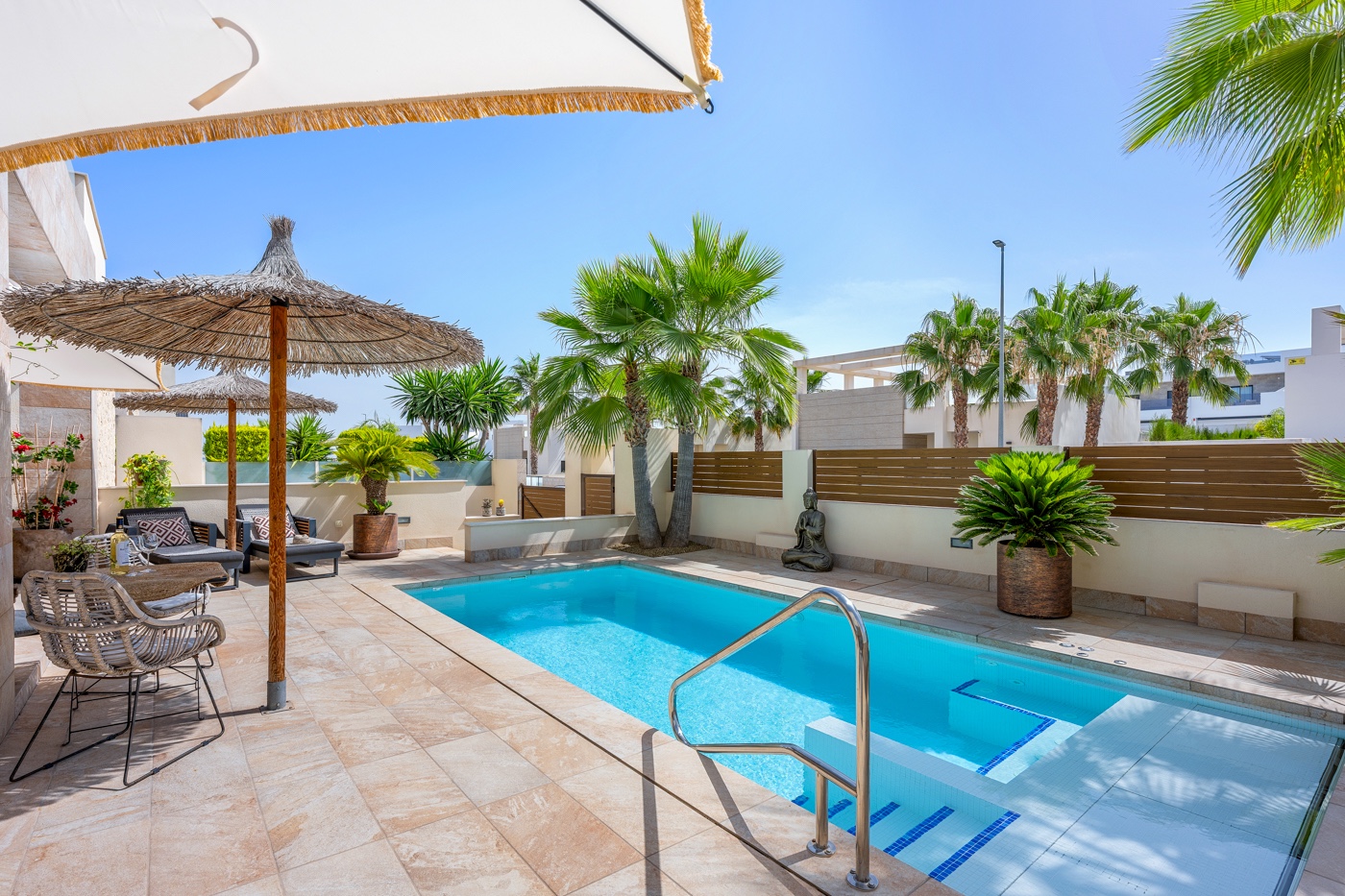 Villa with 3 bedrooms and 2 bathrooms in Benijófar | Ref: JU-003587