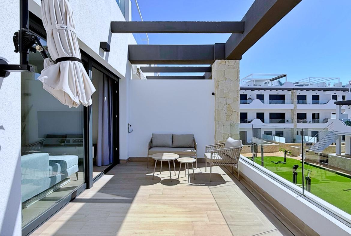 Penthouse with 2 bedrooms and 2 bathrooms in Orihuela Costa | Ref: 4217