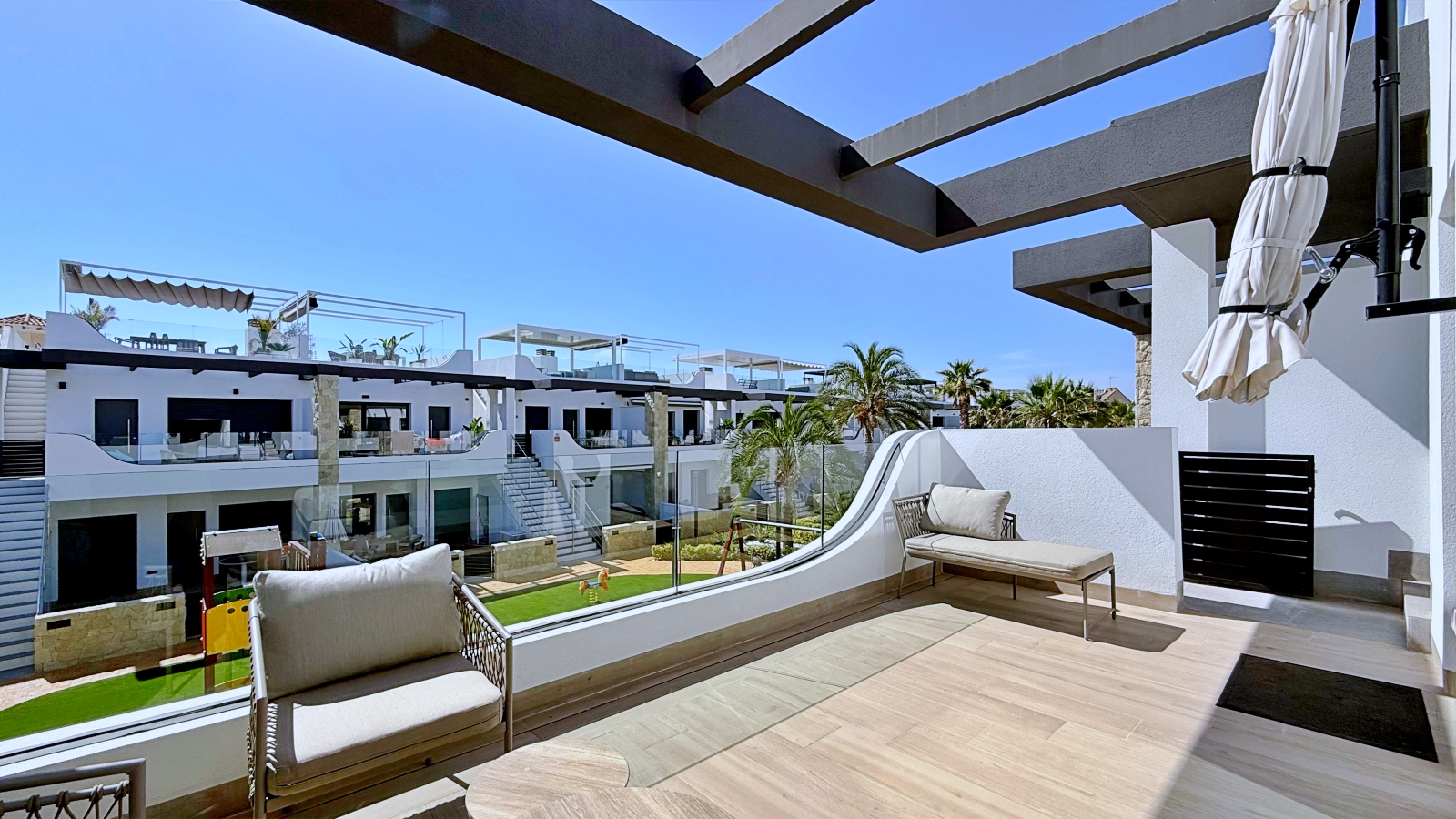 Penthouse with 2 bedrooms and 2 bathrooms in Orihuela Costa | Ref: 4217