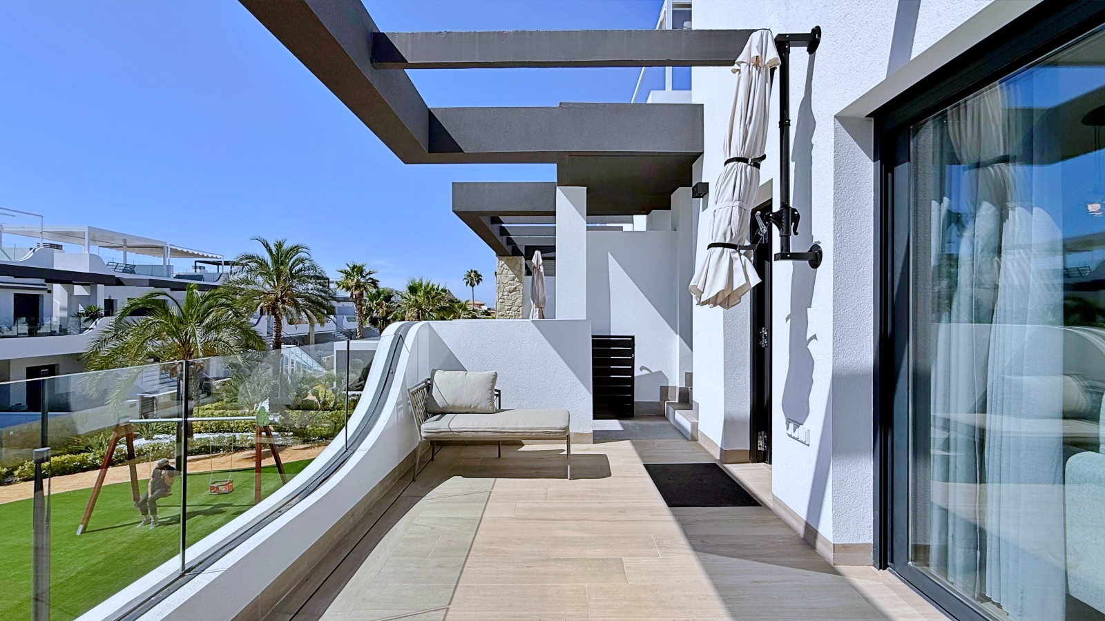 Penthouse with 2 bedrooms and 2 bathrooms in Orihuela Costa | Ref: 4217