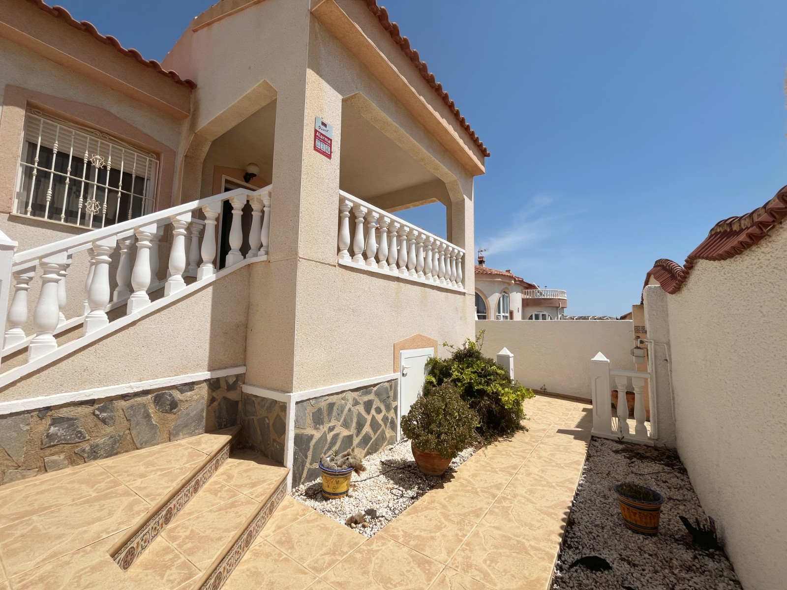 Detached villa with 2 bedrooms and 1 bathroom in Ciudad Quesada | Ref: VA5434