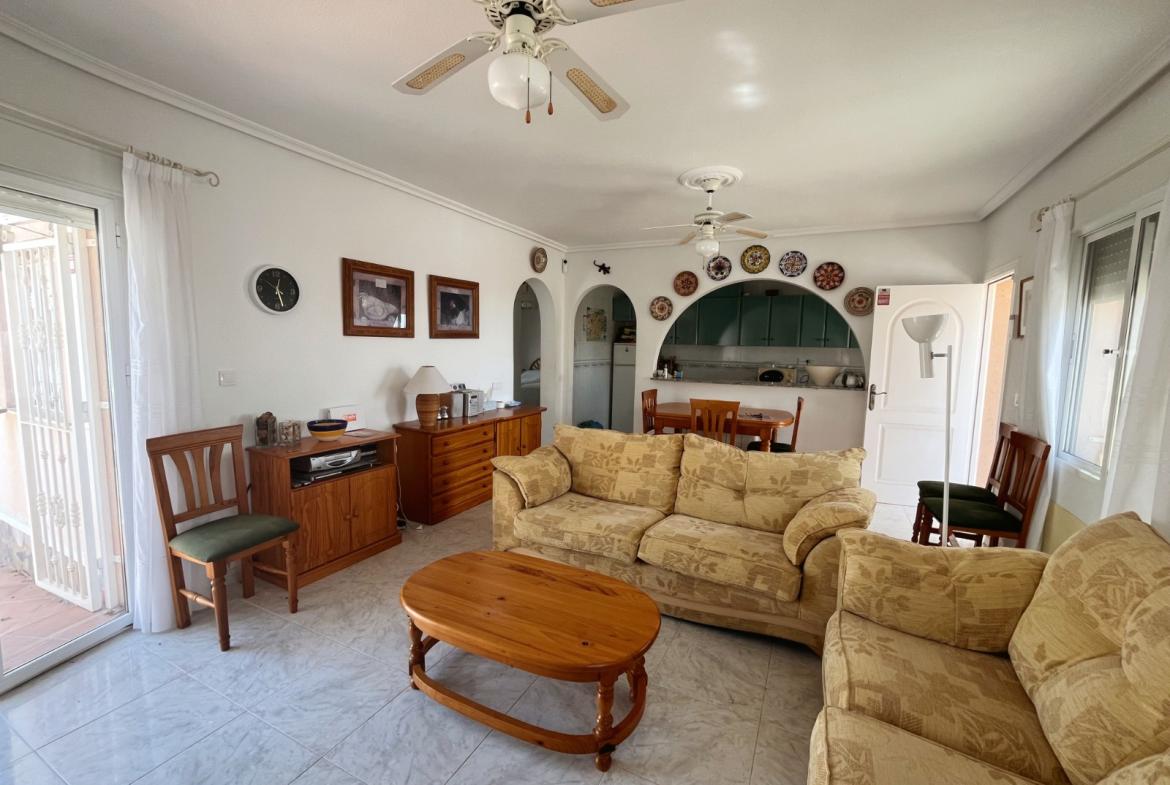 Detached villa with 2 bedrooms and 1 bathroom in Ciudad Quesada | Ref: VA5434