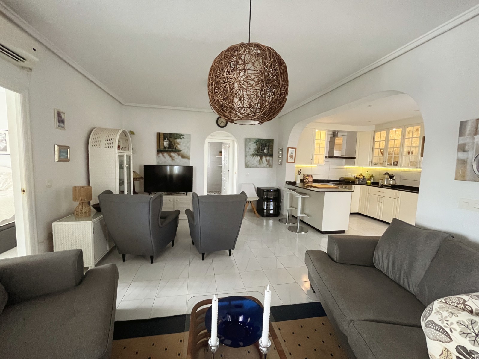 Detached villa with 4 bedrooms and 4 bathrooms in Ciudad Quesada | Ref: VA5435