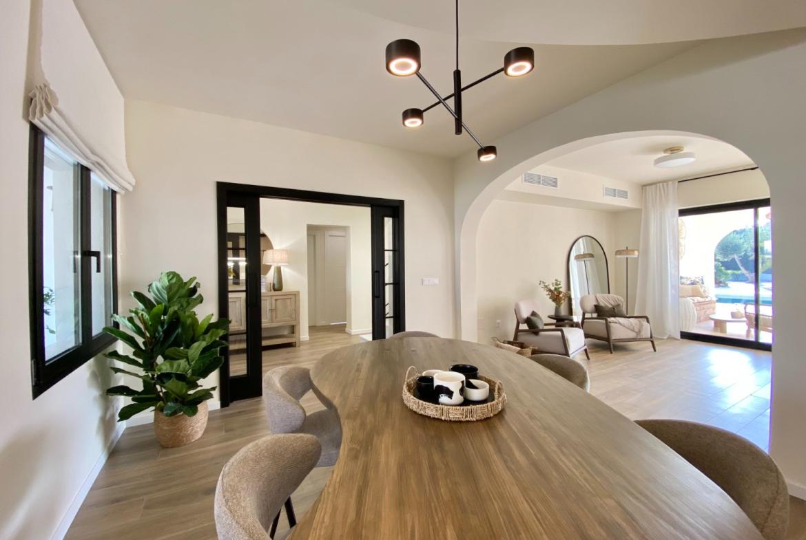 Villa with 4 bedrooms and 3 bathrooms in Cabo Roig | Ref: VA5444