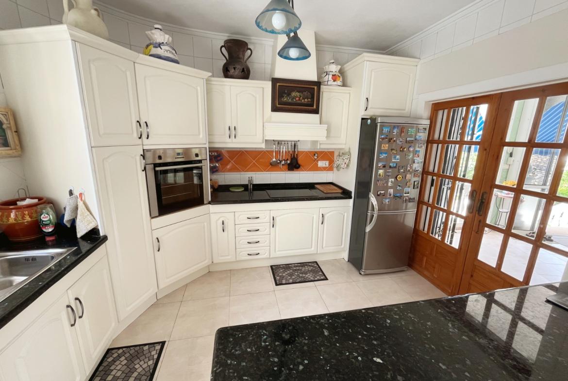 Detached villa with 6 bedrooms and 5 bathrooms in Ciudad Quesada | Ref: VA5443