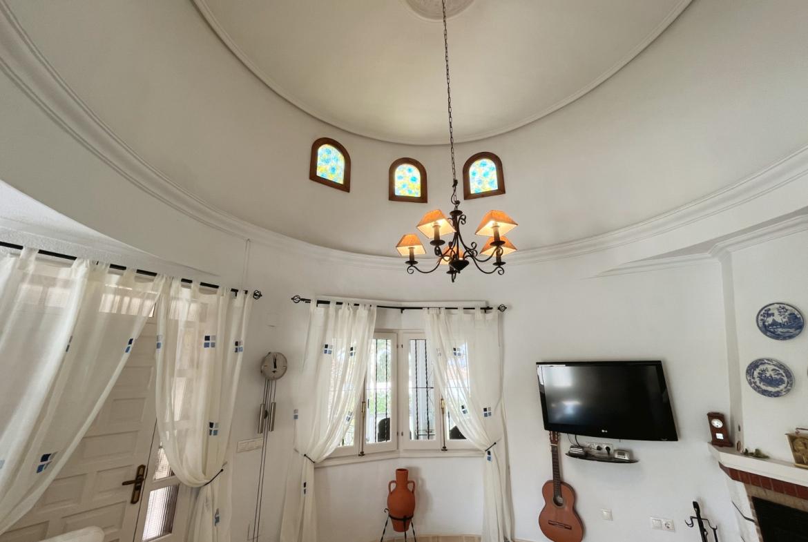 Detached villa with 6 bedrooms and 5 bathrooms in Ciudad Quesada | Ref: VA5443