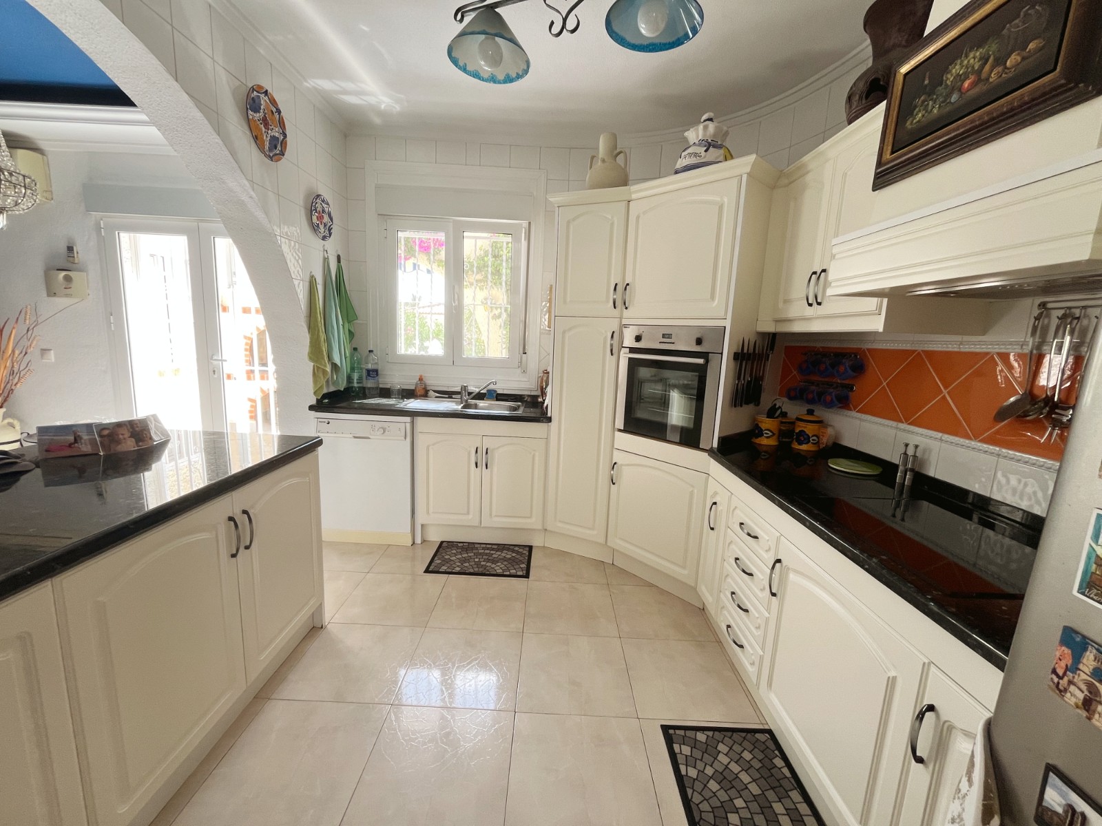 Detached villa with 6 bedrooms and 5 bathrooms in Ciudad Quesada | Ref: VA5443