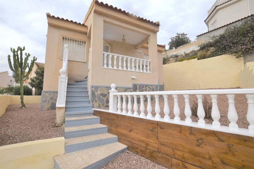 Detached villa with 2 bedrooms and 1 bathroom in Ciudad Quesada | Ref: VA5437