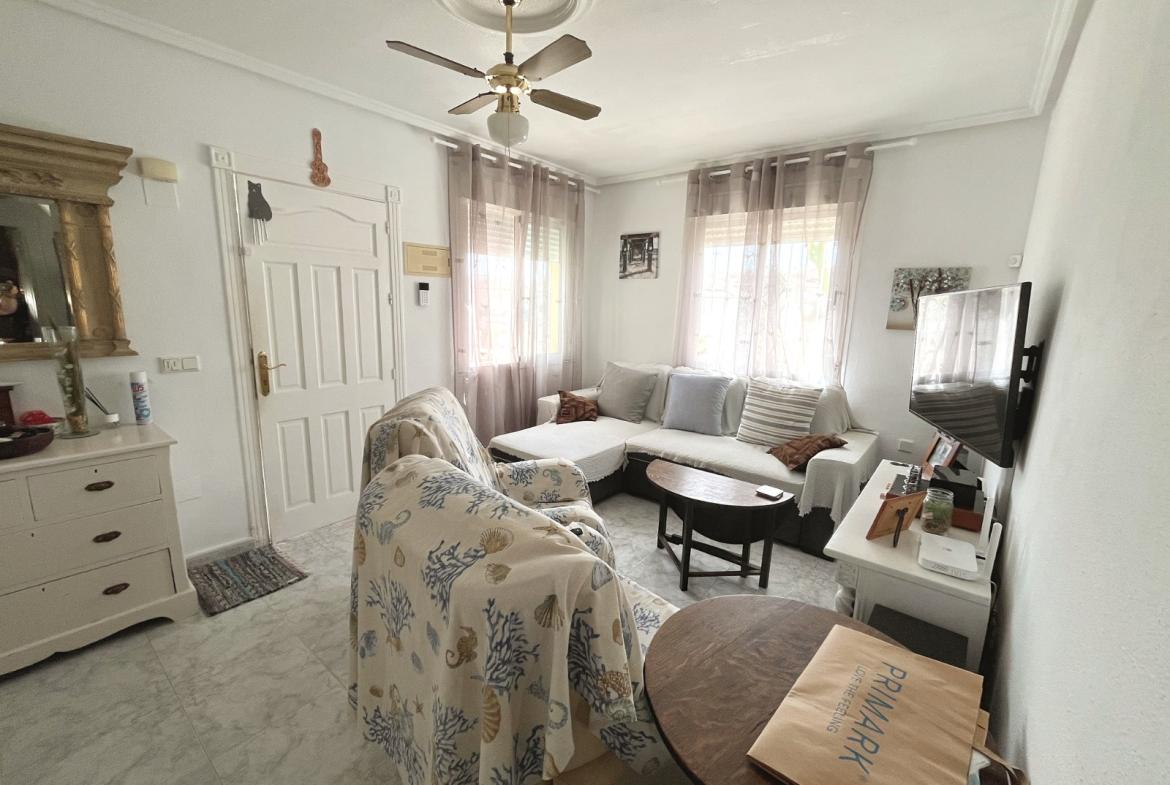 Detached villa with 2 bedrooms and 1 bathroom in Ciudad Quesada | Ref: VA5437