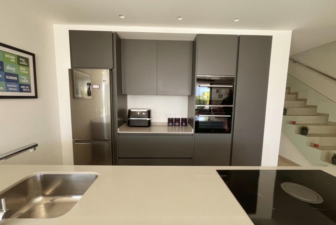 Detached villa with 4 bedrooms and 3 bathrooms in Los Montesinos | Ref: VA5446