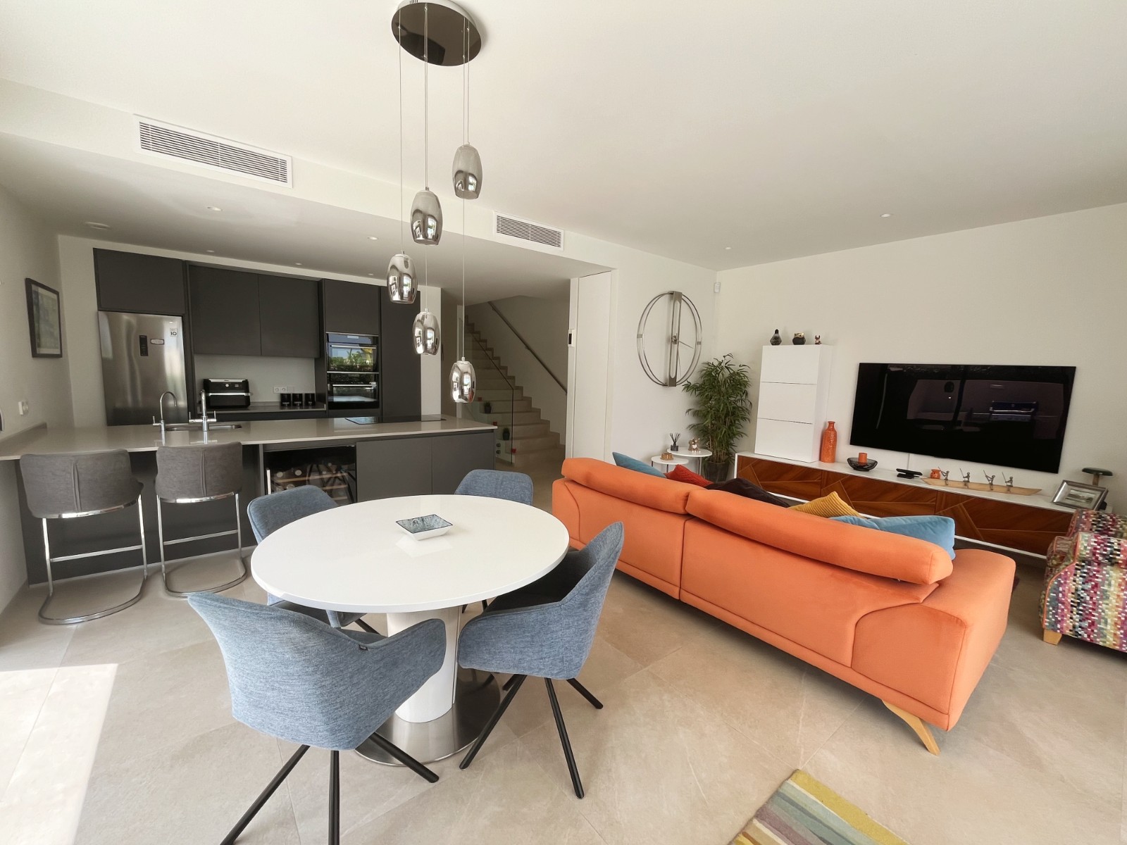 o_1juk6kp87e527od15p51437i2134.jpg Detached villa with 4 bedrooms and 3 bathrooms in Los Montesinos | Ref: VA5446