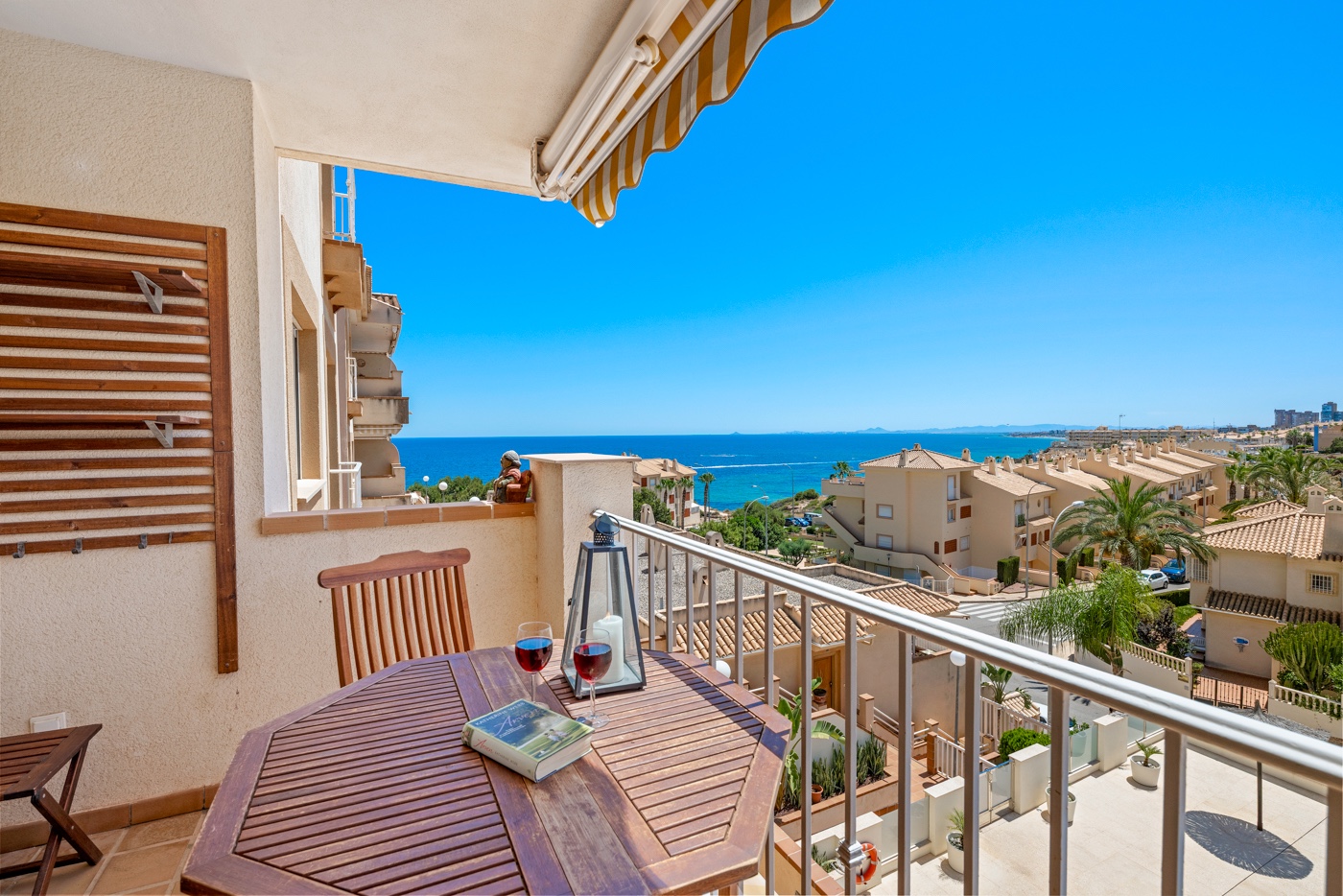 Apartment with 3 bedrooms and 2 bathrooms in Cabo Roig | Ref: K-003591