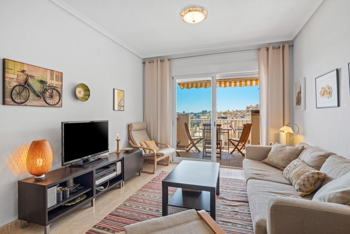 Apartment with 3 bedrooms and 2 bathrooms in Cabo Roig | Ref: K-003591