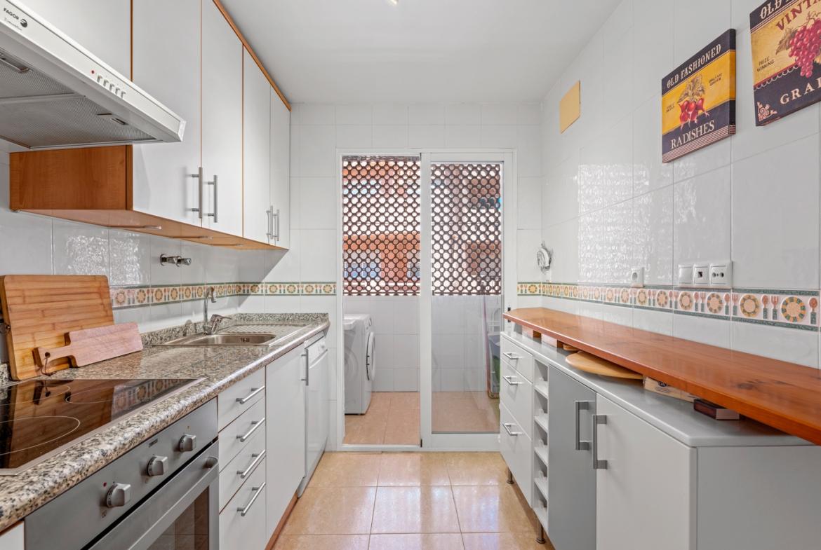 Apartment with 3 bedrooms and 2 bathrooms in Cabo Roig | Ref: K-003591