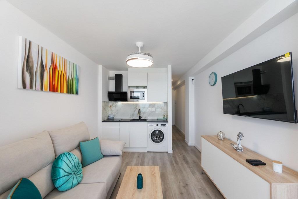 Apartment with 1 bedroom and 1 bathroom in Torrevieja | Ref: URE1063/6689