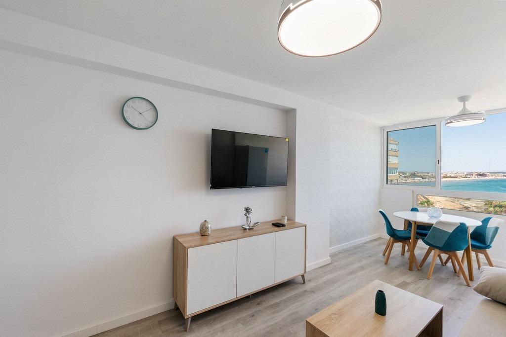 Apartment with 1 bedroom and 1 bathroom in Torrevieja | Ref: URE1063/6689