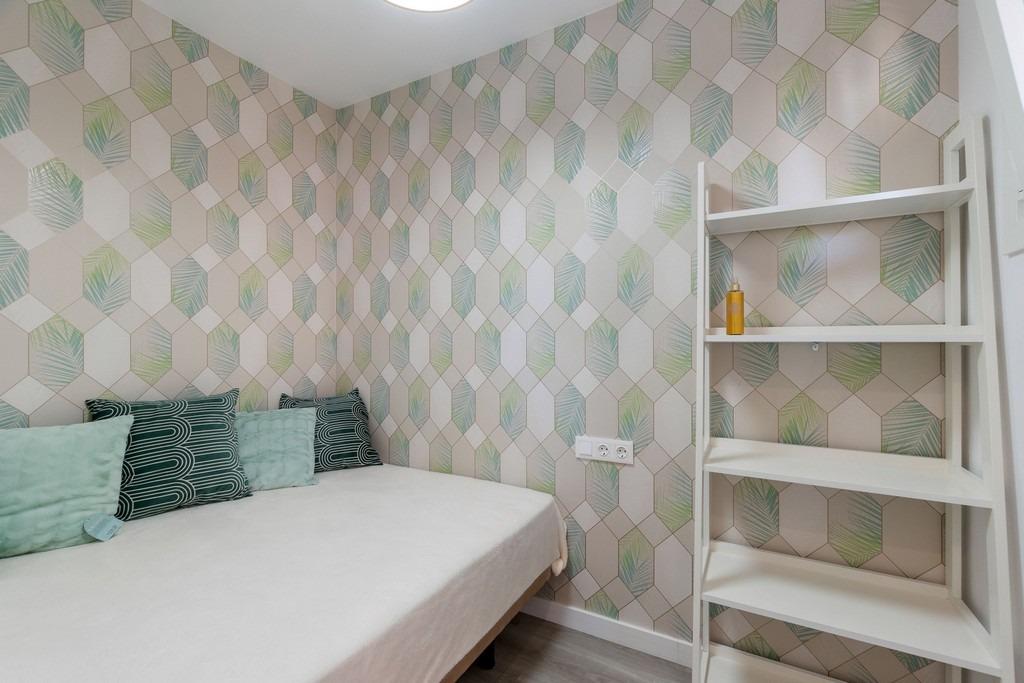 Apartment with 1 bedroom and 1 bathroom in Torrevieja | Ref: URE1063/6689