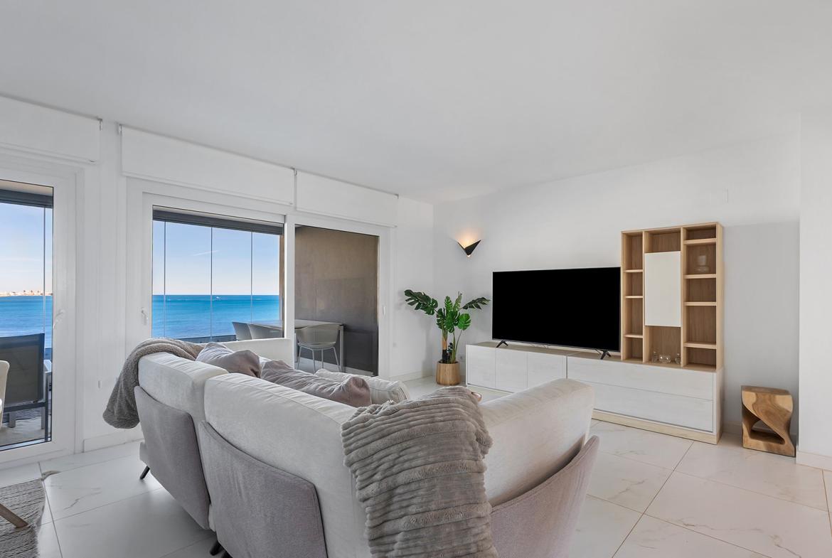 Apartment with 2 bedrooms and 2 bathrooms in Torrevieja | Ref: 4208