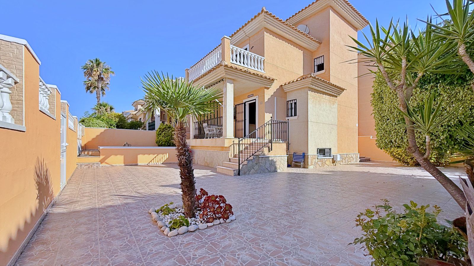 6a4d1fb51e81c_img_1561.jpeg Villa with 4 bedrooms and 2 bathrooms in Orihuela | Ref: 4219