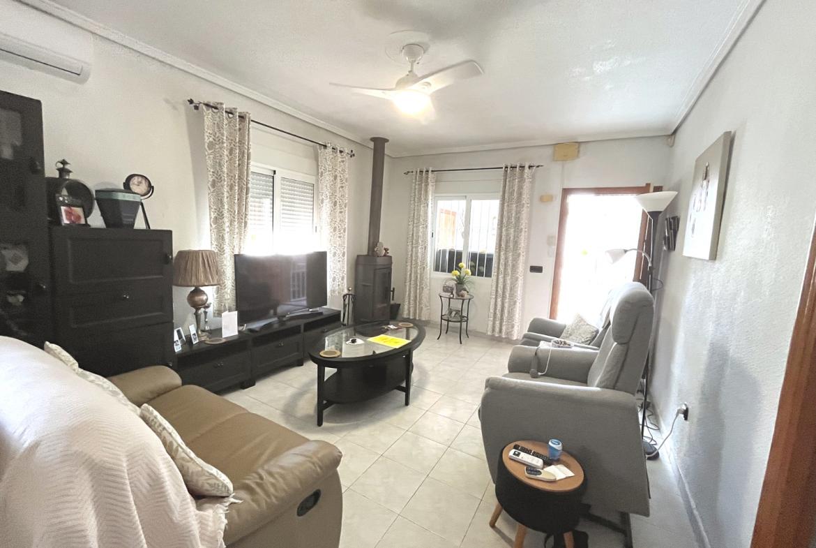 Bungalow with 2 bedrooms and 2 bathrooms in Ciudad Quesada | Ref: VA5456