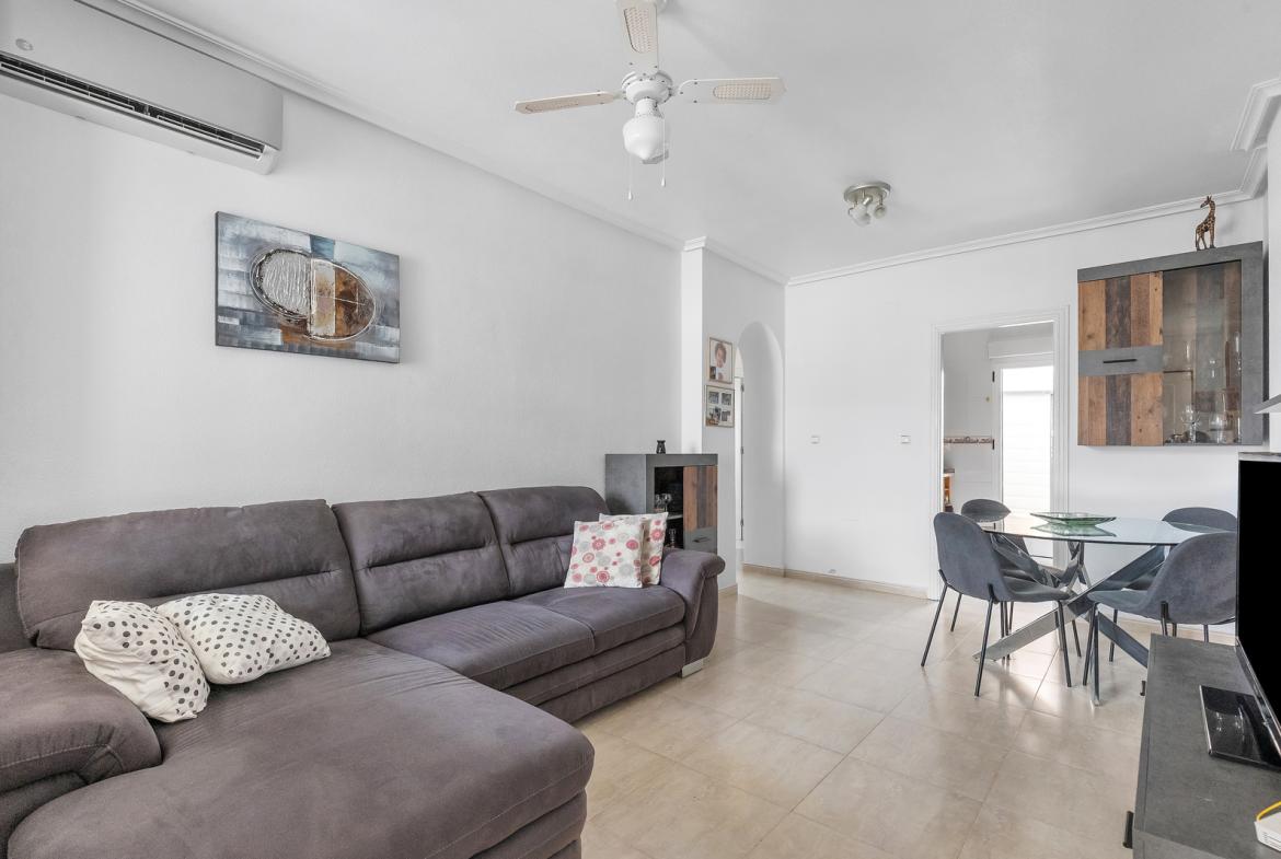 Apartment with 2 bedrooms and 2 bathrooms in Orihuela Costa | Ref: 4224RV