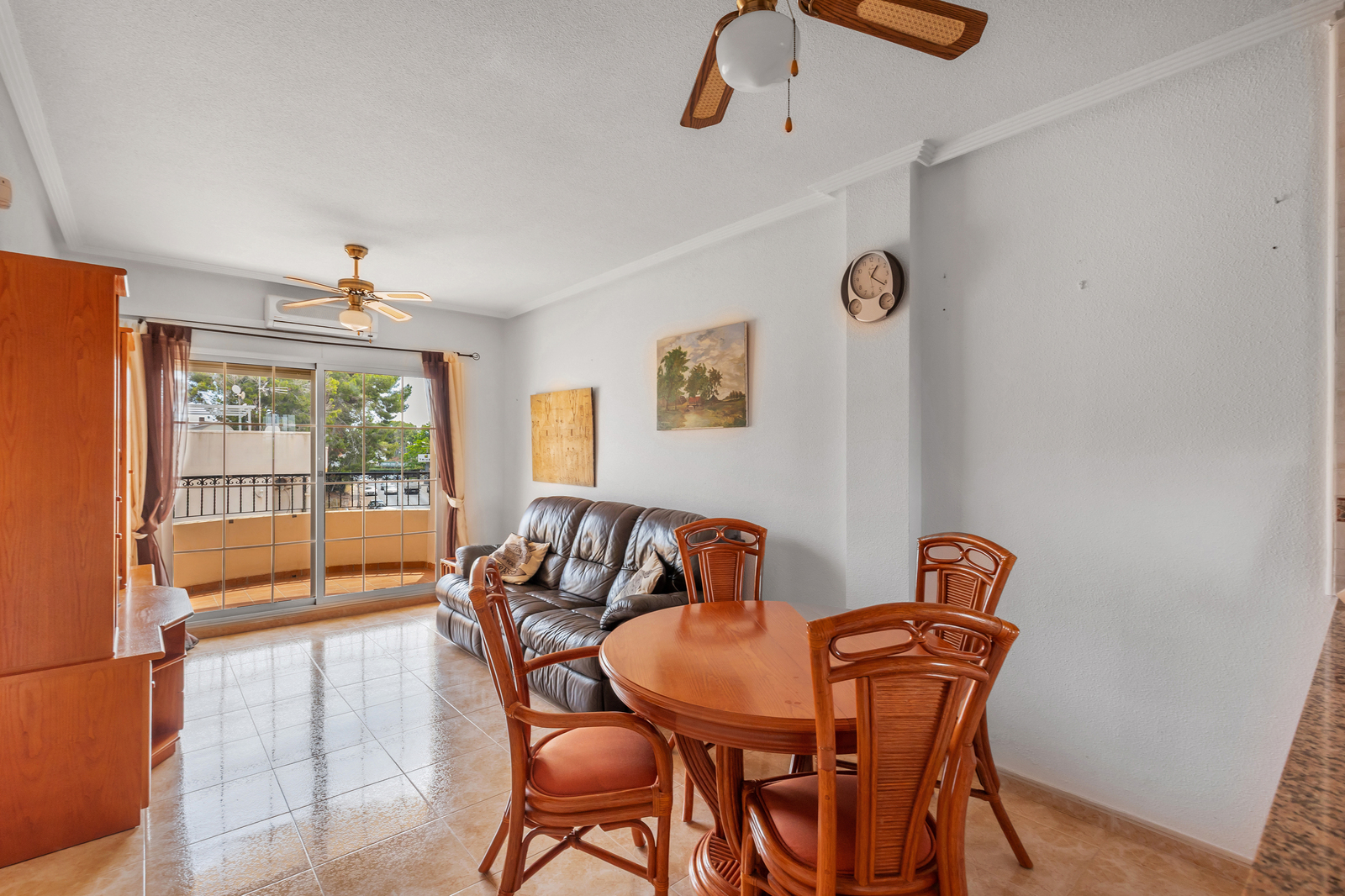 Apartment with 2 bedrooms and 1 bathroom in Orihuela | Ref: 4222RV