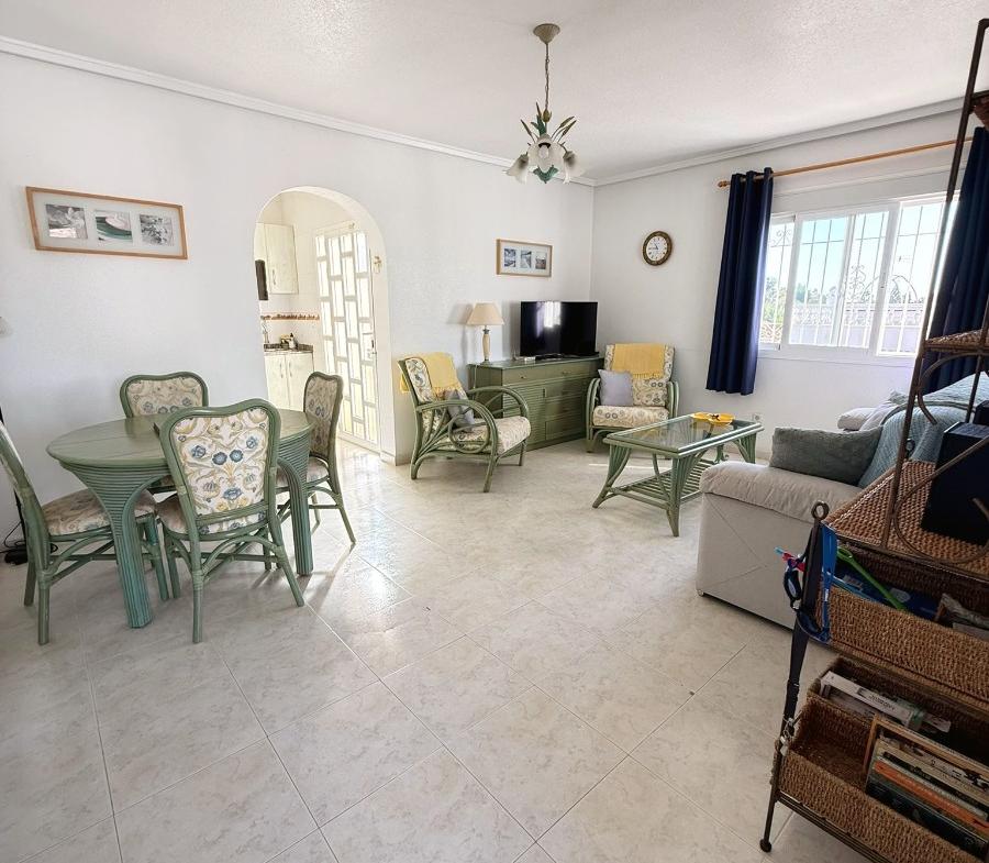 Bungalow with 2 bedrooms and 2 bathrooms in Ciudad Quesada | Ref: VA 5464