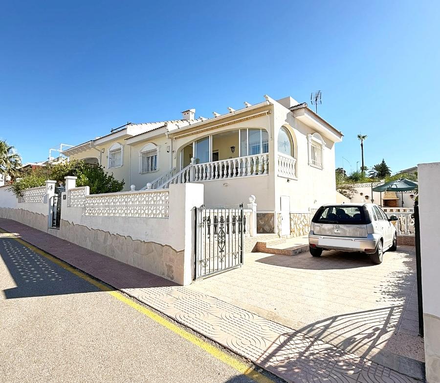 Bungalow with 2 bedrooms and 2 bathrooms in Ciudad Quesada | Ref: VA 5464
