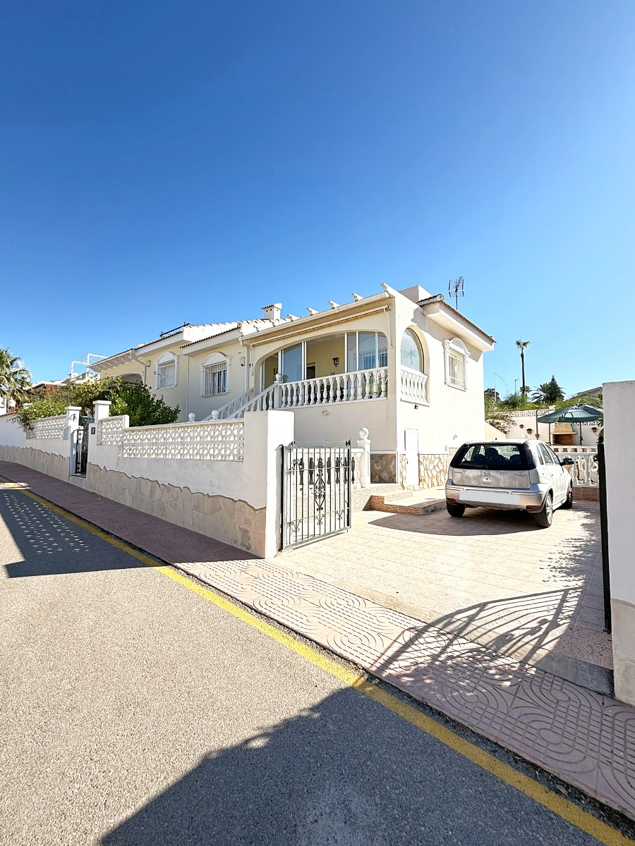 o_1k2fn333p11skvom16hqav77bq8g.jpg Bungalow with 2 bedrooms and 2 bathrooms in Ciudad Quesada | Ref: VA 5464