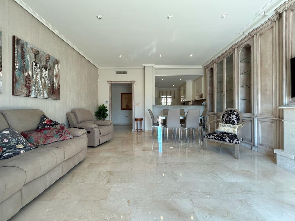 Penthouse with 3 bedrooms and 2 bathrooms in Orihuela Costa | Ref: URE3209-D/6689