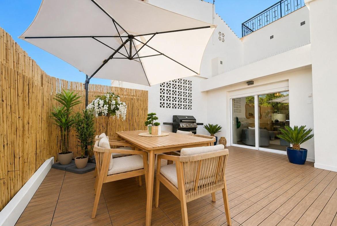 Semi with 4 bedrooms and 2 bathrooms in Orihuela Costa | Ref: URE4039/6689