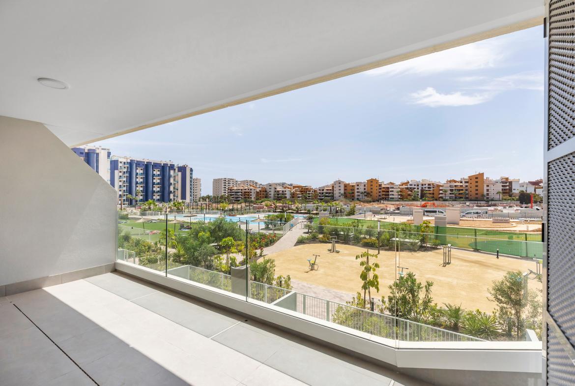Apartment with 2 bedrooms and 2 bathrooms in Torrevieja | Ref: 4226