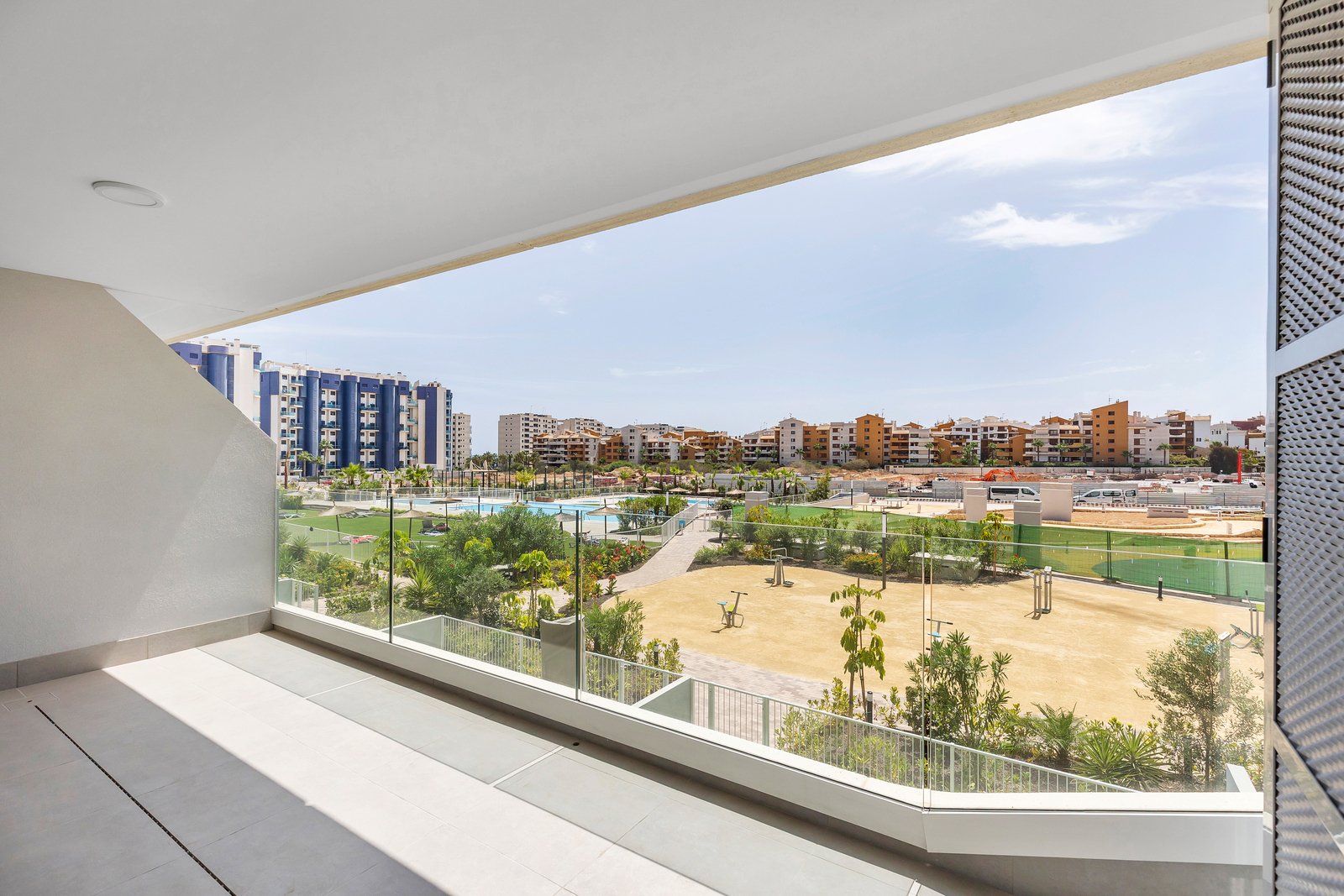 Apartment with 2 bedrooms and 2 bathrooms in Torrevieja | Ref: 4226