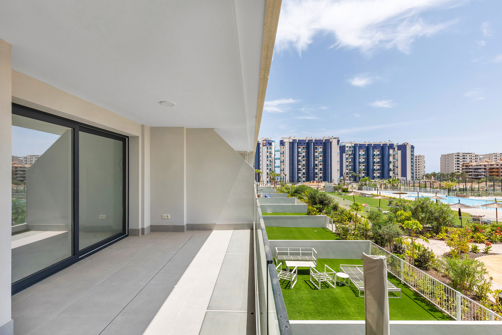 Apartment with 2 bedrooms and 2 bathrooms in Torrevieja | Ref: 4226